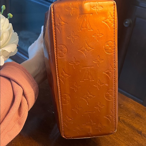 Price Drop! Authentic Louis Vuitton Mini Bronze Monogram Vernis Reade PM Tote - Picture 7 of 17